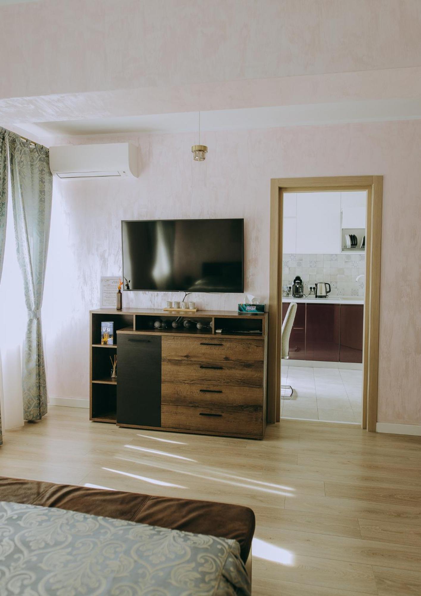 Dina Lux Iasi Apartment Exterior foto